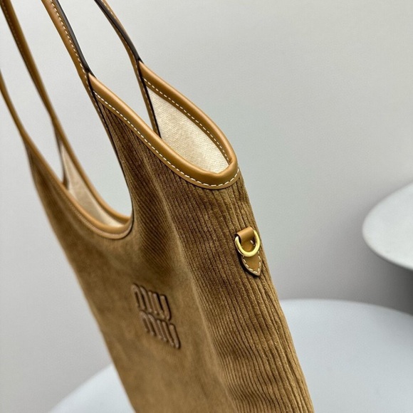 🍛Miu Miu Tan Leather Tote Bag - Picture 4 of 8
